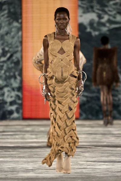 Look 6